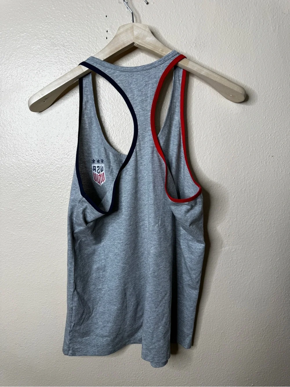 Nike USA Graphic Tank Top Women’s Large Gray Racerback Athleisure Gym